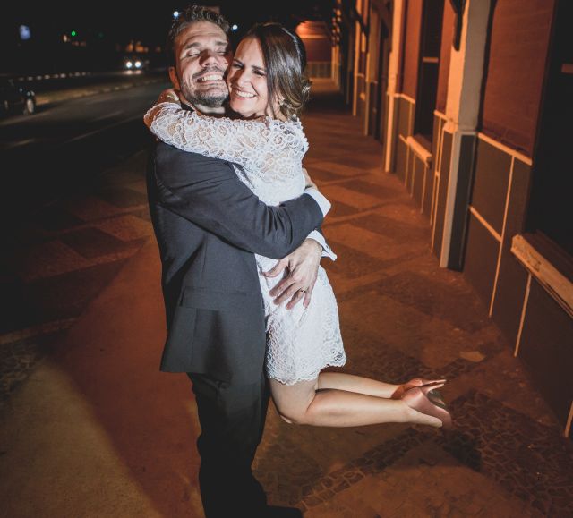 Former Brazilian Christian single jumps into her happy husbands arms and hugs him