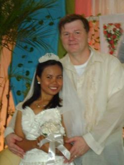 Filipina Christian finds love online and is hugged by her doting husband